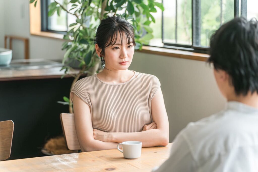 怒っている女性